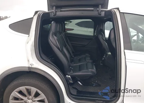 2016 Tesla Model X 60D/70D/75D/90D из США, поврежденный, VIN 5YJXCAE26GF002224